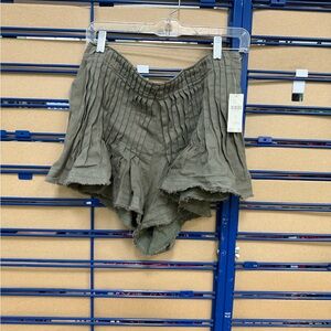 Anthropologie Olive Pleated Skorts